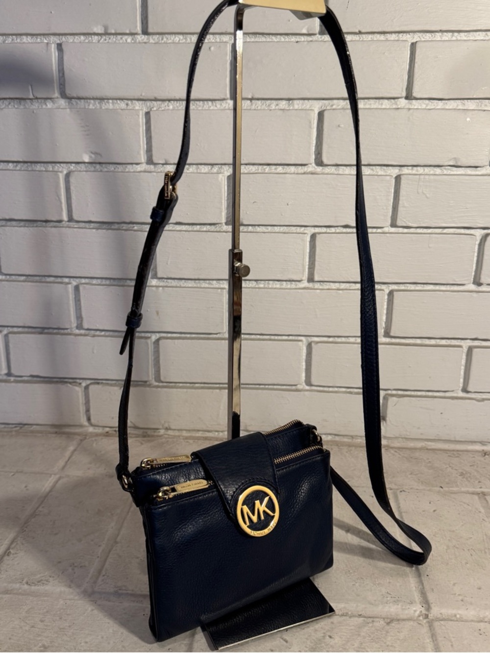 Michael Kors Fulton Leather Crossbody - Navy Blue
